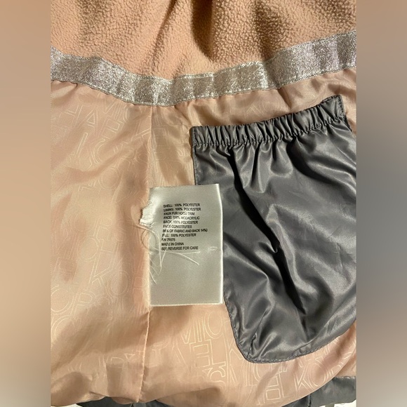 Michael Kors Toddlers Jacket Size: 3T Color: Gray and Light Pink - Picture 12 of 14